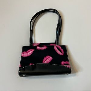 Lip Purse